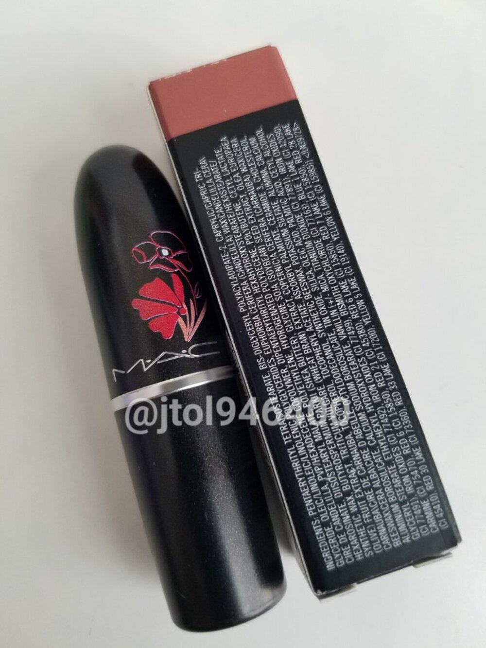 Mac Modesty Lipstick - Picture 8 of 10